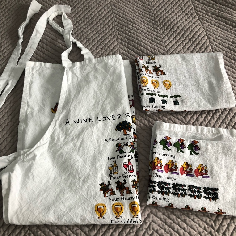 “A Wine Lovers Christmas” Apron and 2 Tea Towel Set